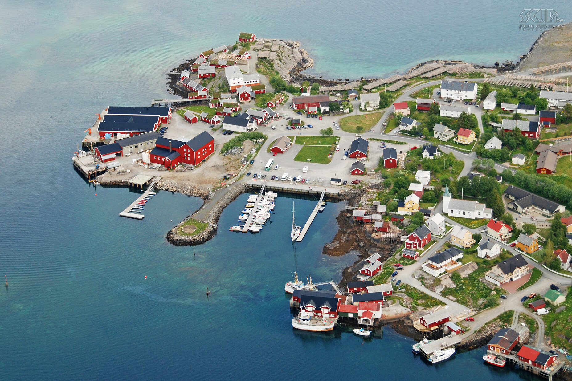 Reinebringen - Detail Detailed picture of the fishing houses on the islands of Sakrisøy and Hamnøy. Stefan Cruysberghs